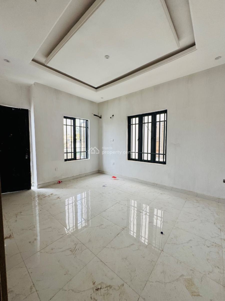 Lovely Built 3 Bedroom Apartment with a Bq, Adeniyi Jones, Ikeja, Lagos, Flat / Apartment for Sale