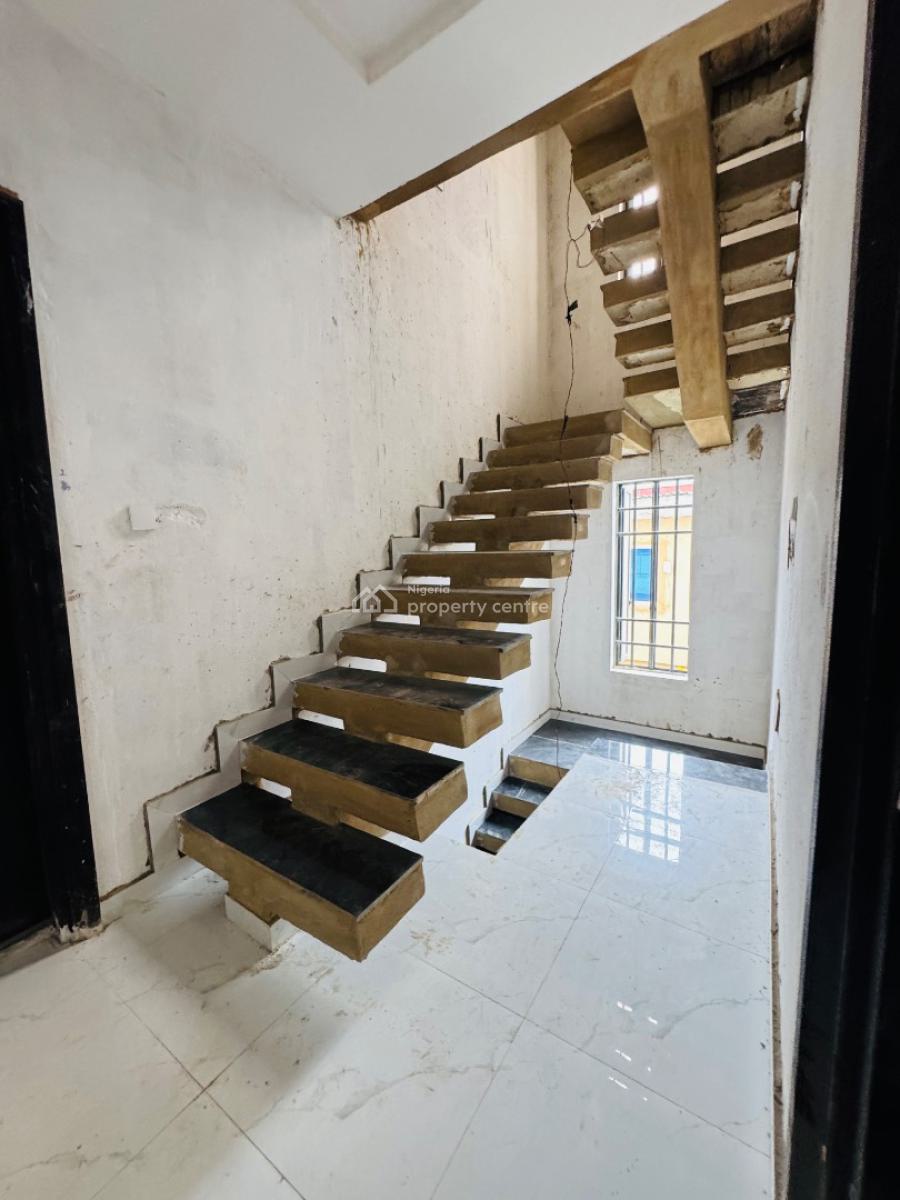 Lovely Built 3 Bedroom Apartment with a Bq, Adeniyi Jones, Ikeja, Lagos, Flat / Apartment for Sale