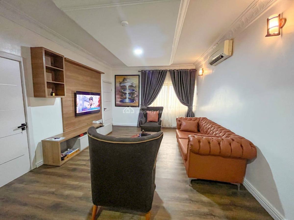 1bedroom Lekki Phase1 Apartment with Snooker Board and Double Balcon, Lekki Phase 1, Lekki, Lagos, Flat / Apartment Short Let