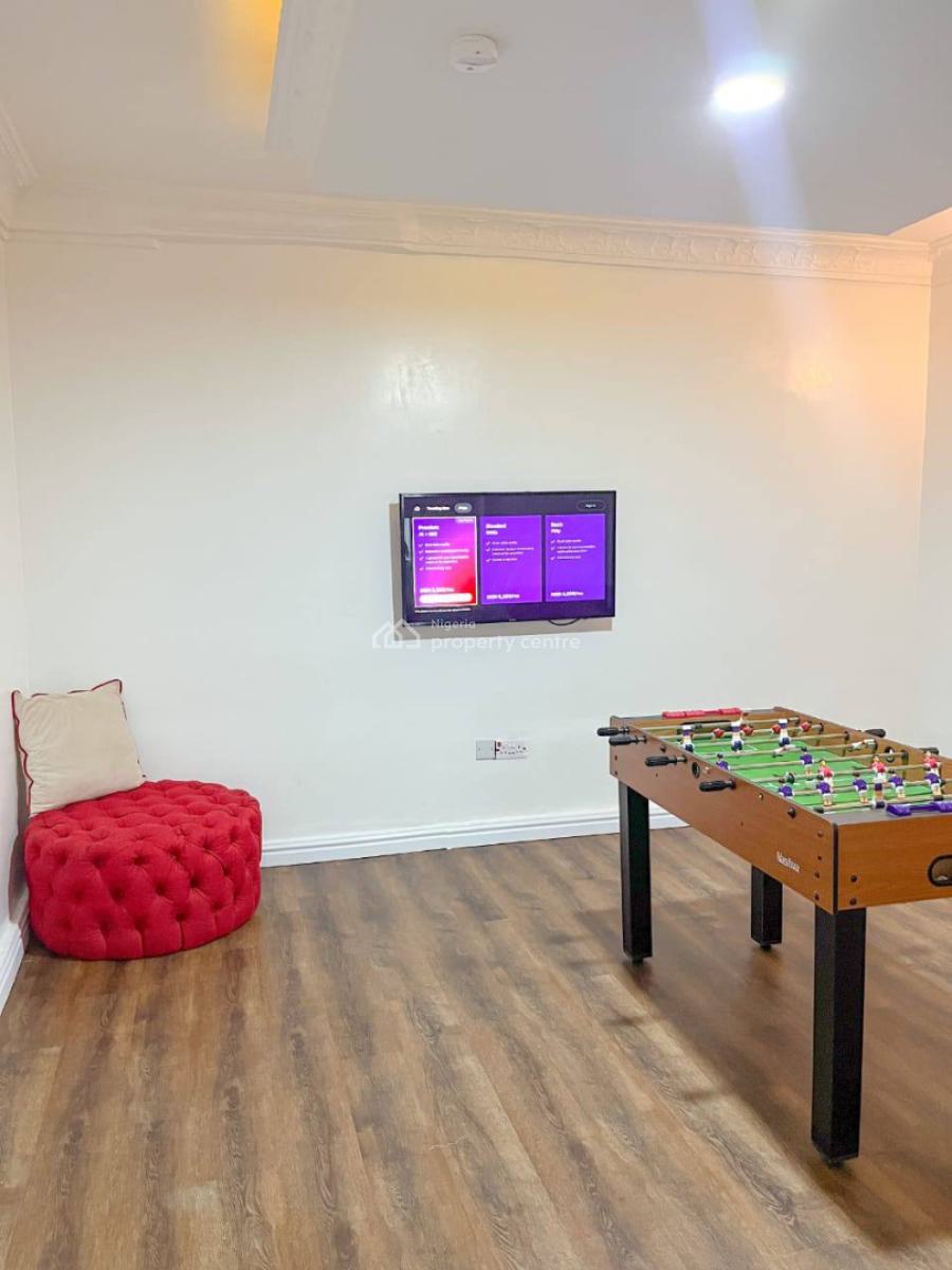 1bedroom Lekki Phase1 Apartment with Snooker Board and Double Balcon, Lekki Phase 1, Lekki, Lagos, Flat / Apartment Short Let