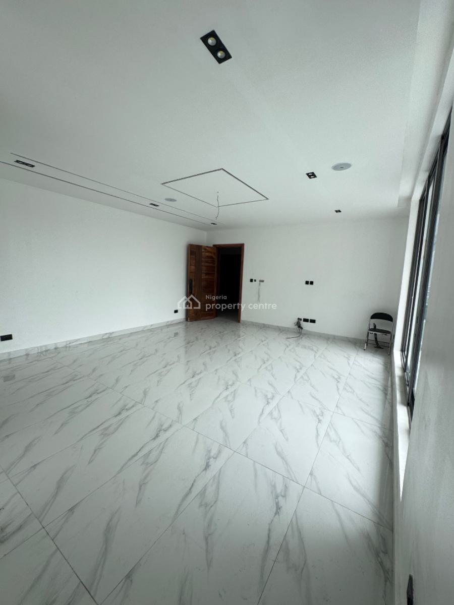 Spacious 2bedroom Flat with Pool, Lekki Phase 1, Lekki, Lagos, Block of Flats for Sale