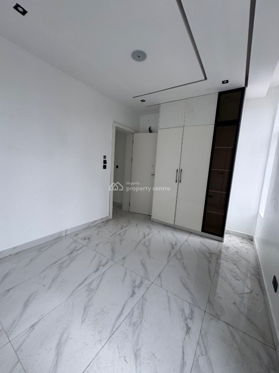 Spacious 2bedroom Flat with Pool, Lekki Phase 1, Lekki, Lagos, Block of Flats for Sale