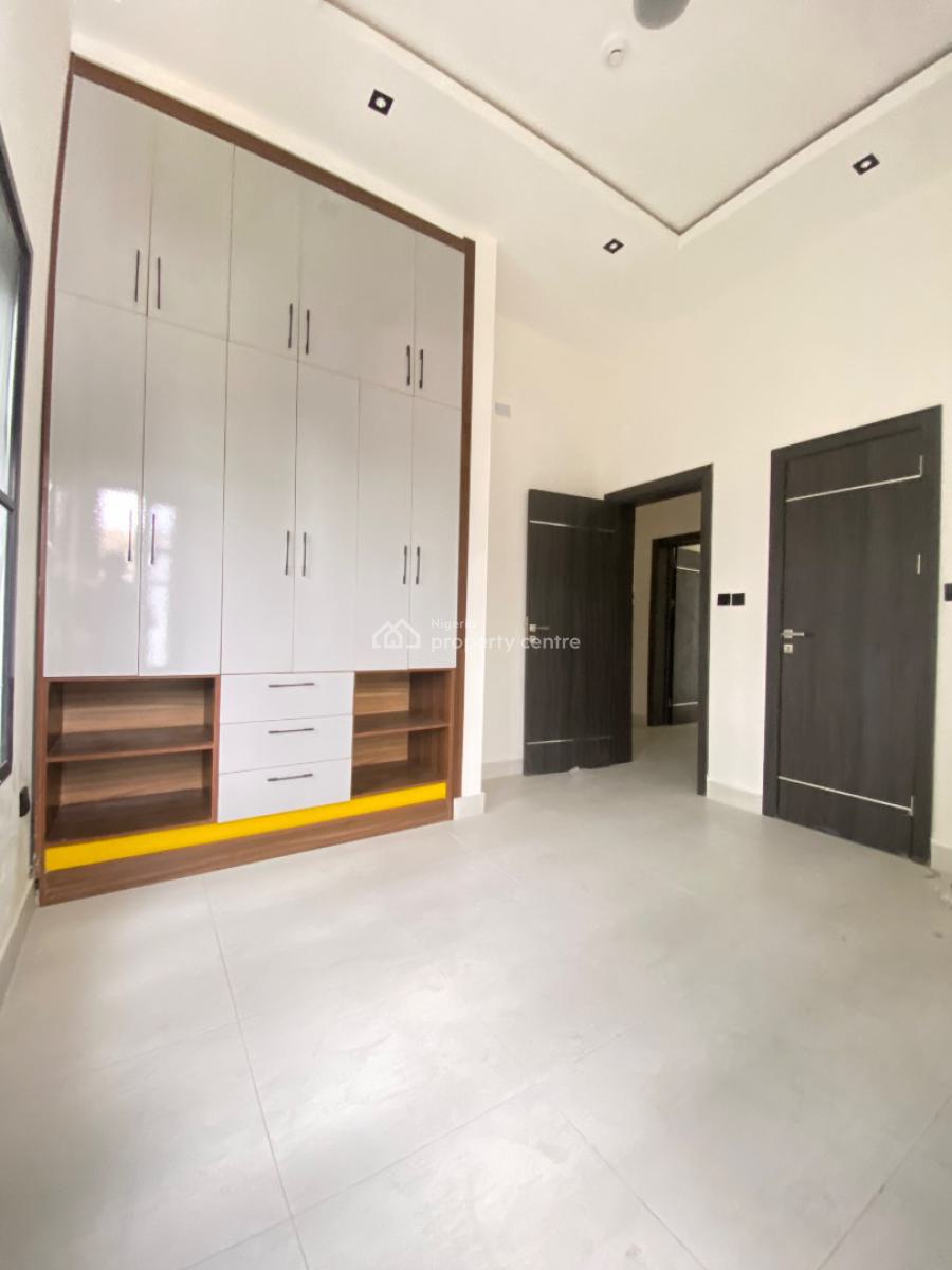 2 Bedroom Apartment, Freedom Way, Lekki Phase 1, Lekki, Lagos, Flat / Apartment for Rent