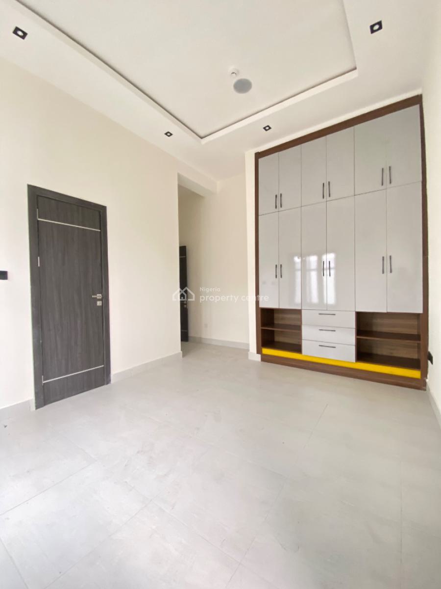 2 Bedroom Apartment, Freedom Way, Lekki Phase 1, Lekki, Lagos, Flat / Apartment for Rent