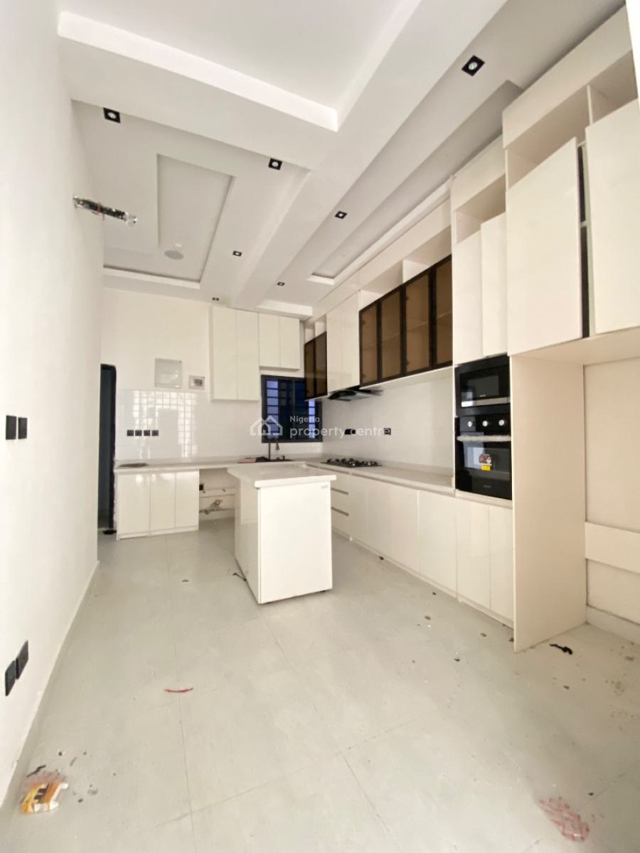 2 Bedroom Apartment, Freedom Way, Lekki Phase 1, Lekki, Lagos, Flat / Apartment for Rent