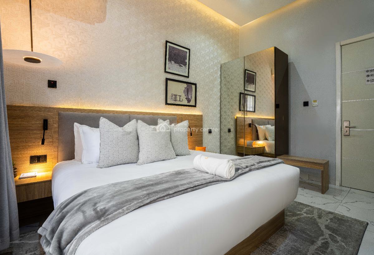 Gresidence Executive Single Room with Balcony Apartment (lavender), Parkview, Ikoyi, Lagos, Flat / Apartment Short Let
