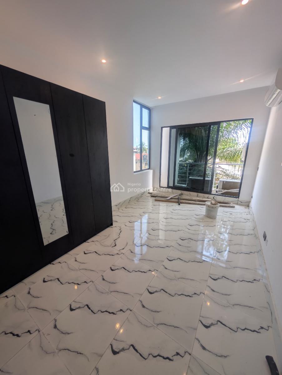 3 Bedroom Maisonette Apartment with One Room Bq., Old Ikoyi, Old Ikoyi, Ikoyi, Lagos, Flat / Apartment for Rent