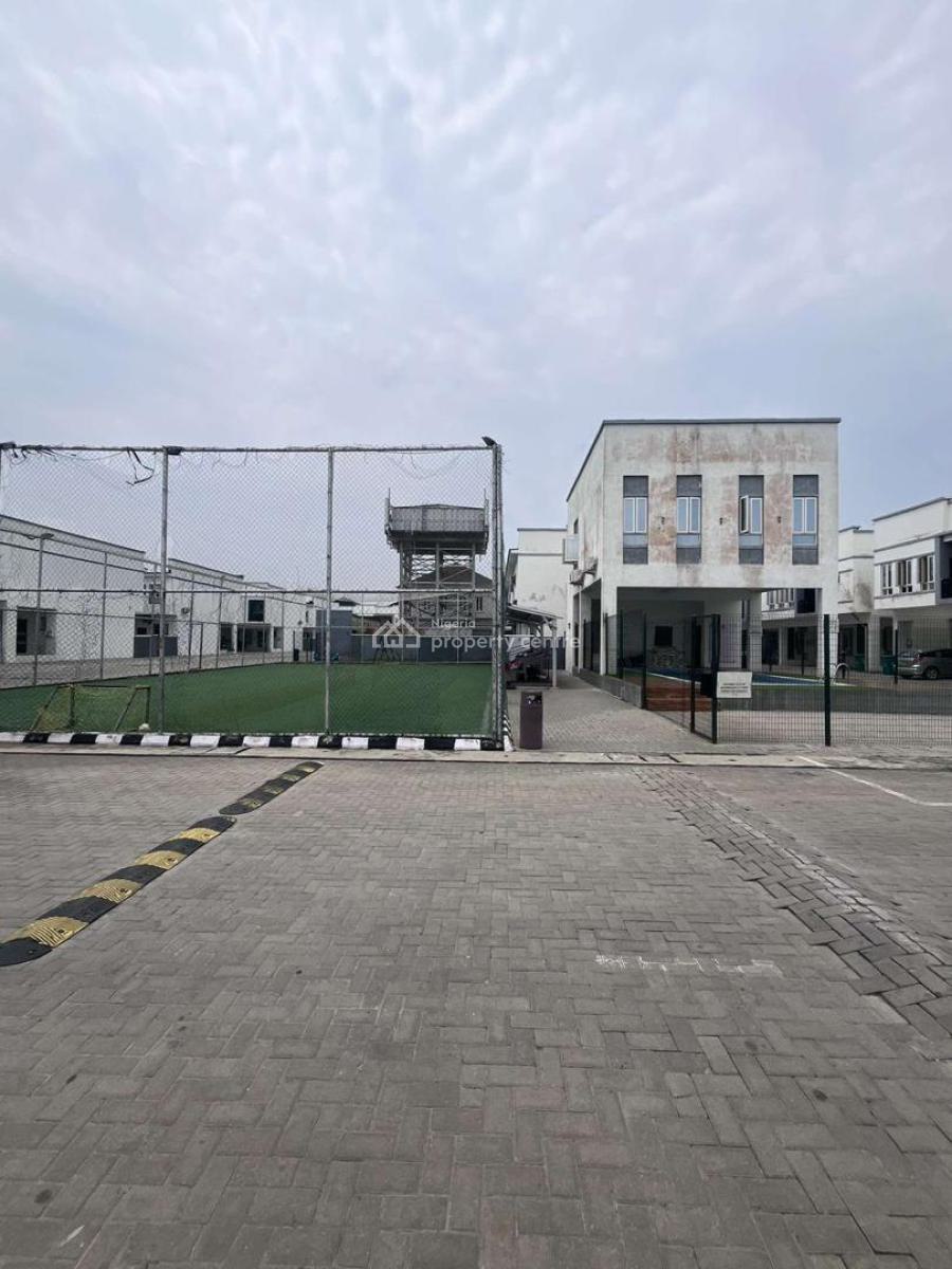 Fully Serviced and Luxury  Masters Bedroom Apartment (upstairs), Pearl Crest Estate’ Orchid Road Lekki, Lekki Expressway, Lekki, Lagos, Self Contain (single Rooms) for Rent