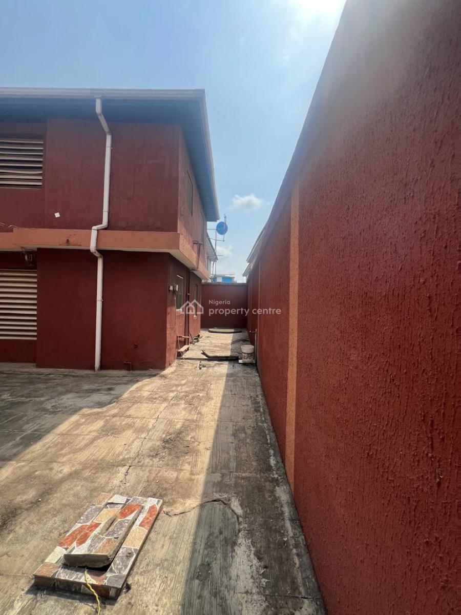 12 Bedroom Detached House + 2 Block of 3 Bedroom Flat, Egbe, Ikotun, Alimosho Lga, Lagos State, Nigeria, Alimosho, Lagos, Detached Duplex for Sale