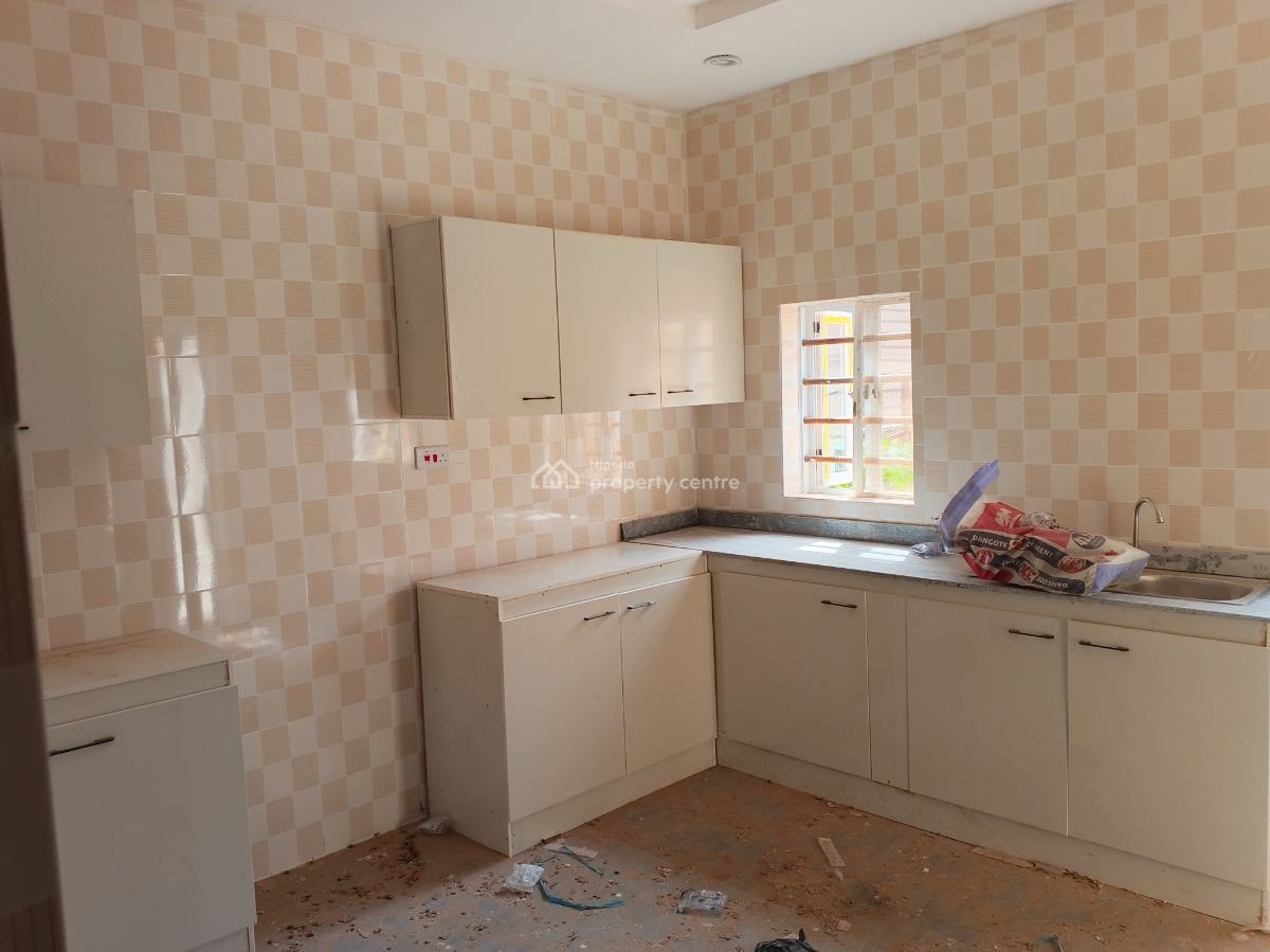 Nice 3 Bedroom in an Estate, Dawaki, Gwarinpa, Abuja, Flat / Apartment for Rent