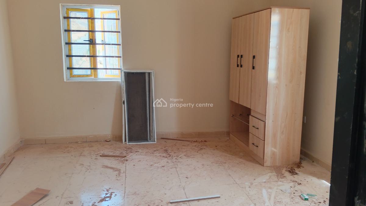 Nice 3 Bedroom in an Estate, Dawaki, Gwarinpa, Abuja, Flat / Apartment for Rent