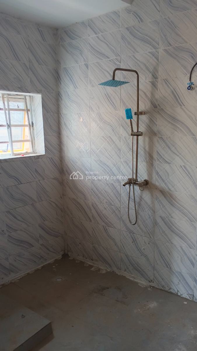 Nice 3 Bedroom in an Estate, Dawaki, Gwarinpa, Abuja, Flat / Apartment for Rent