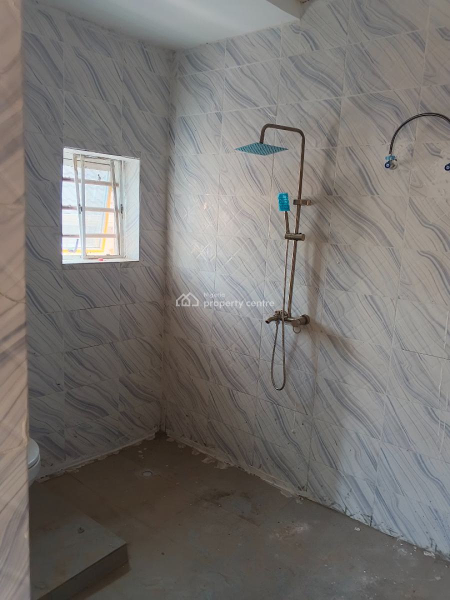 Nice 3 Bedroom in an Estate, Dawaki, Gwarinpa, Abuja, Flat / Apartment for Rent