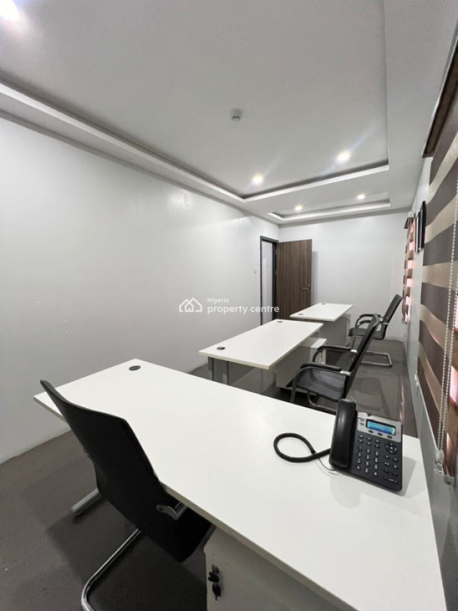 Shared Office - 3 Desks, 21 Bekwere Wosu Street, D-line, Port Harcourt, Rivers, Office Space for Rent