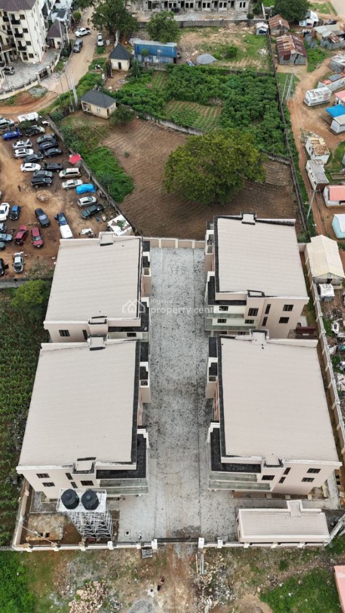 5 Bedrooms Semi Detached Duplex & Bq, Kaura, Abuja, Semi-detached Duplex for Sale