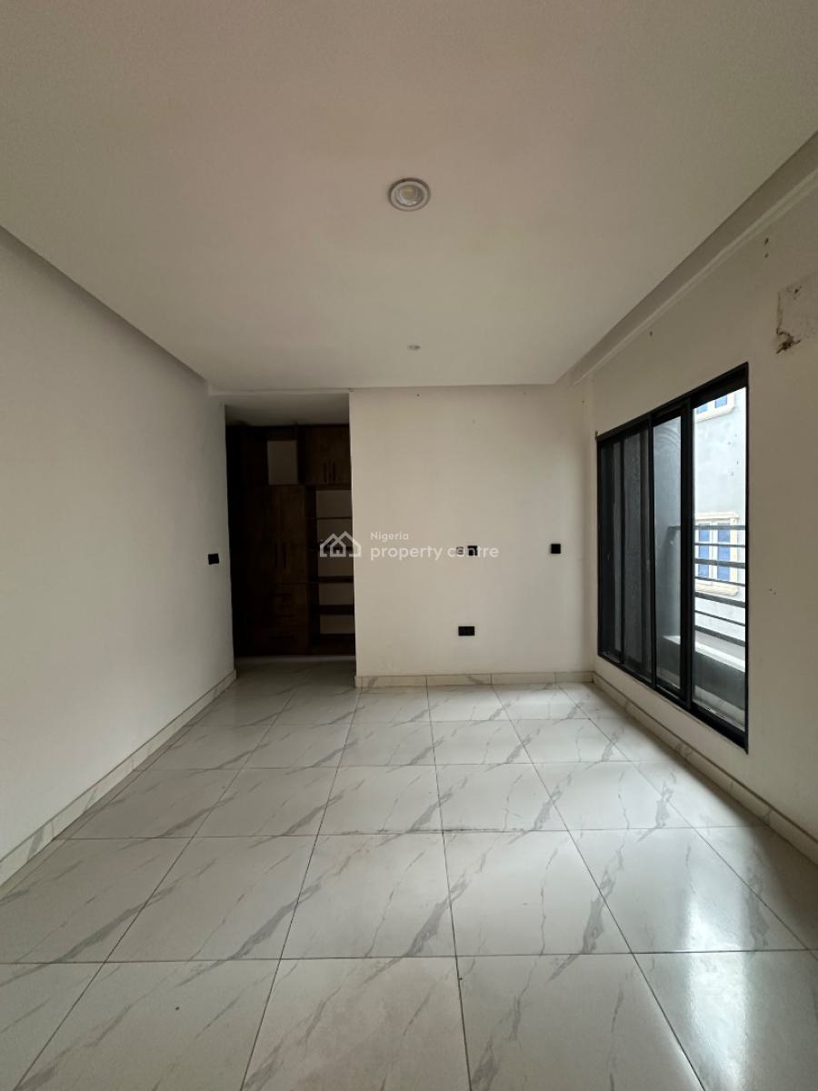 Unfurnished 2 Bedroom Apartment with Swimming Pool, Ologolo, Lekki, Lagos, Flat / Apartment for Rent