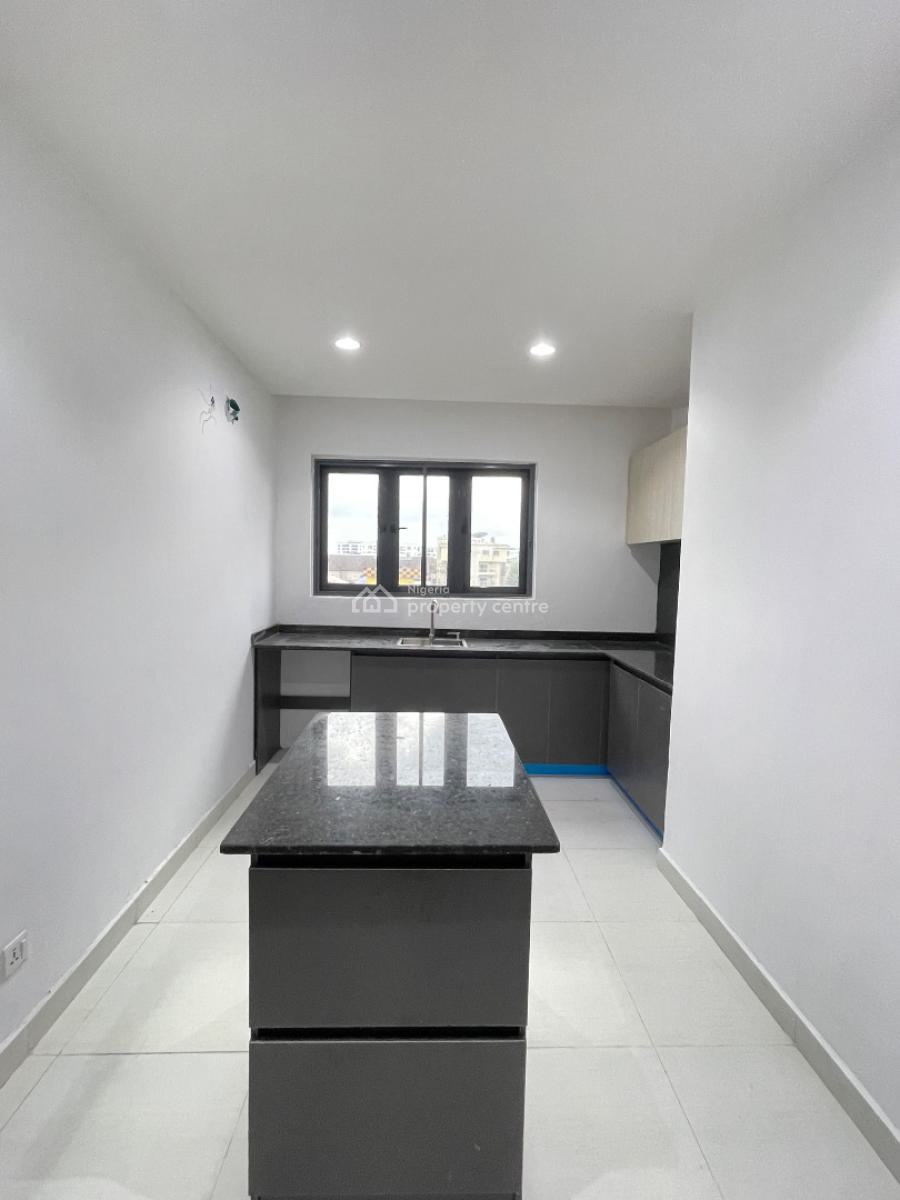 Well Built 2 Bedroom Apartment, Ikate, Lekki, Lagos, Flat / Apartment for Sale