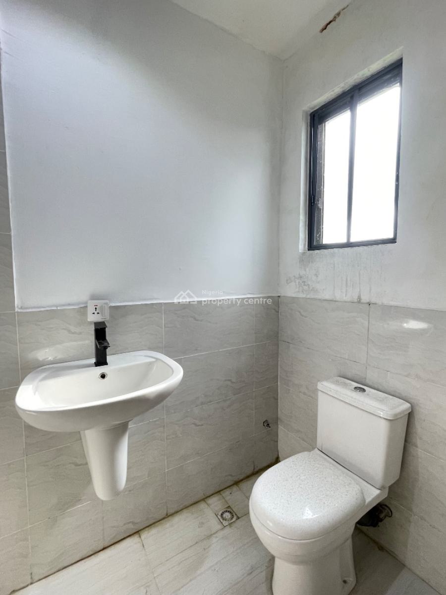 Well Built 2 Bedroom Apartment, Ikate, Lekki, Lagos, Flat / Apartment for Sale