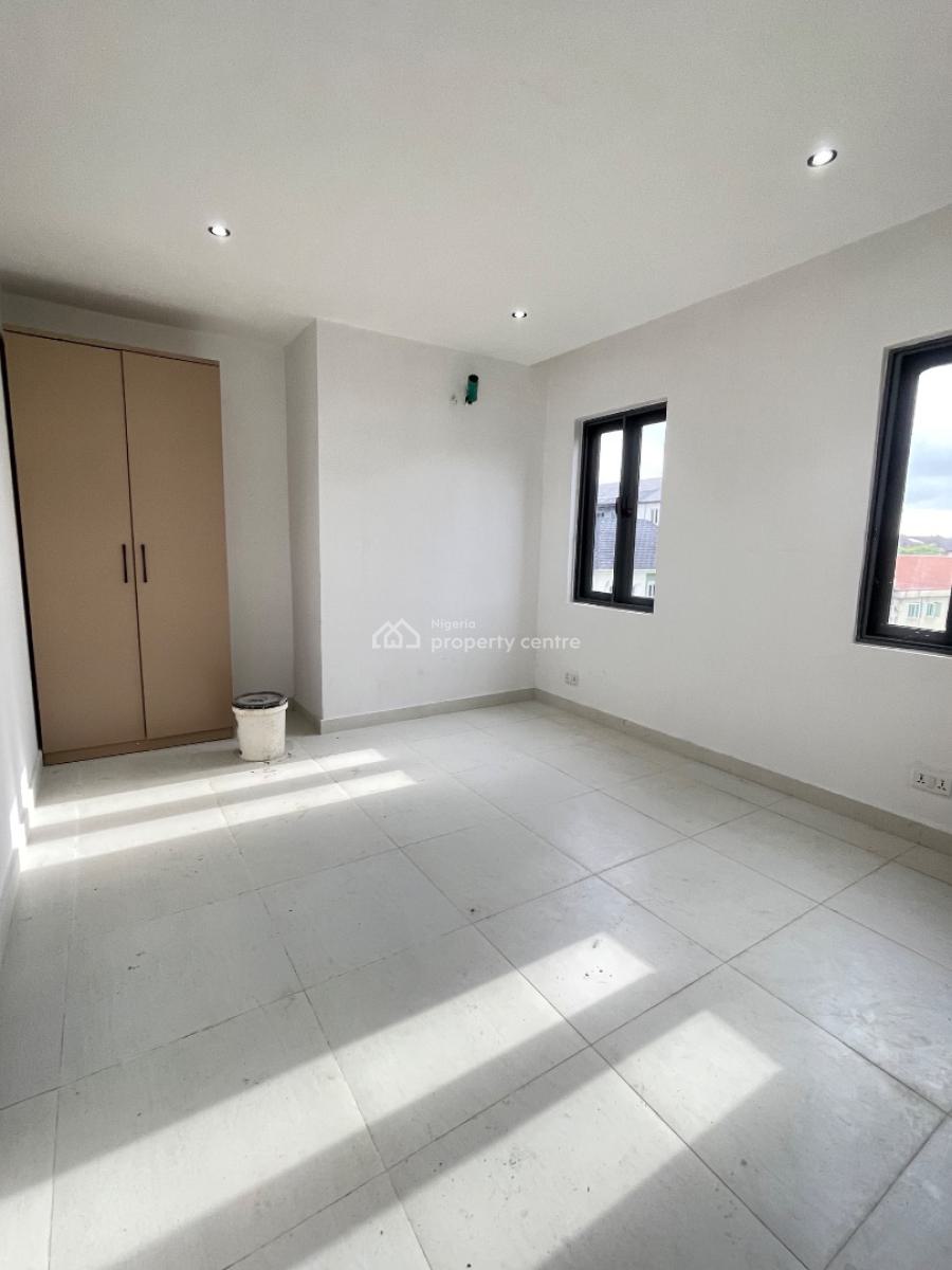 Well Built 2 Bedroom Apartment, Ikate, Lekki, Lagos, Flat / Apartment for Sale