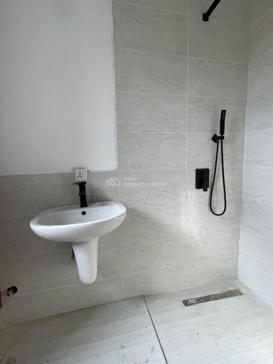 Well Built 2 Bedroom Apartment, Ikate, Lekki, Lagos, Flat / Apartment for Sale