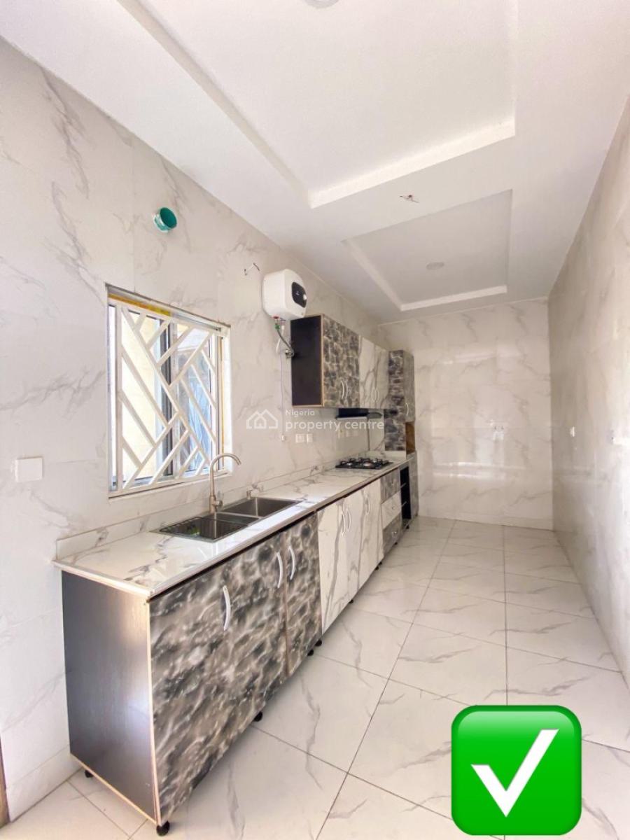 2 Bedroom Apartment, Ilaje, Ajah, Lagos, Flat / Apartment for Rent