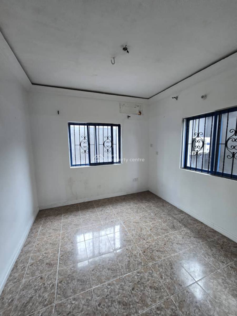 Lovely 3 Bedroom Flat, Gra Phase 2, Magodo, Lagos, Flat / Apartment for Rent