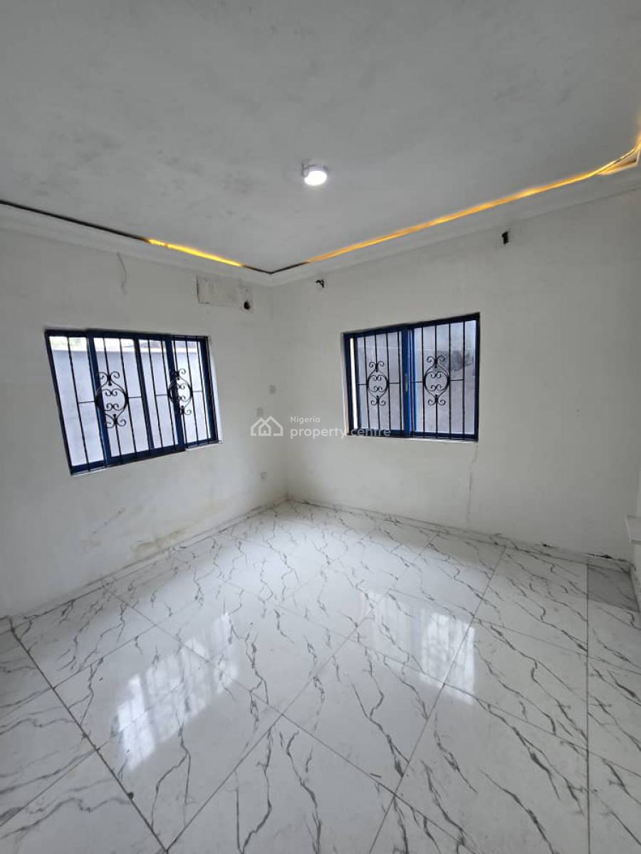 Lovely 3 Bedroom Flat, Gra Phase 2, Magodo, Lagos, Flat / Apartment for Rent