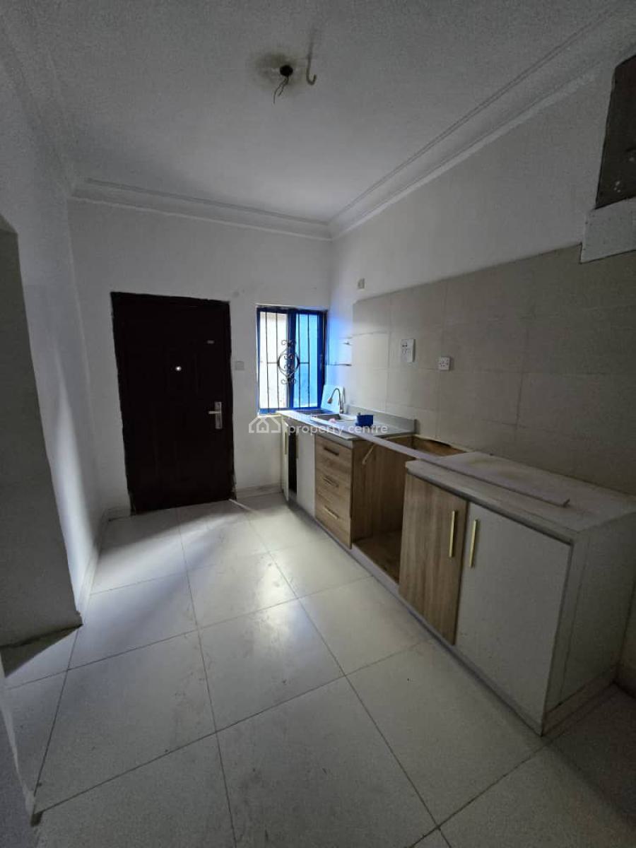 Lovely 3 Bedroom Flat, Gra Phase 2, Magodo, Lagos, Flat / Apartment for Rent