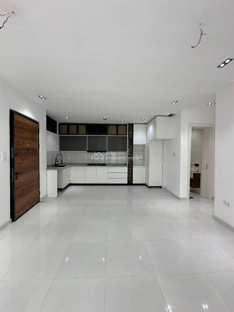 Cozy 2 Bedroom Apartment with Swimming Pool & Gym, Ologolo, Lekki, Lagos, Flat / Apartment for Sale