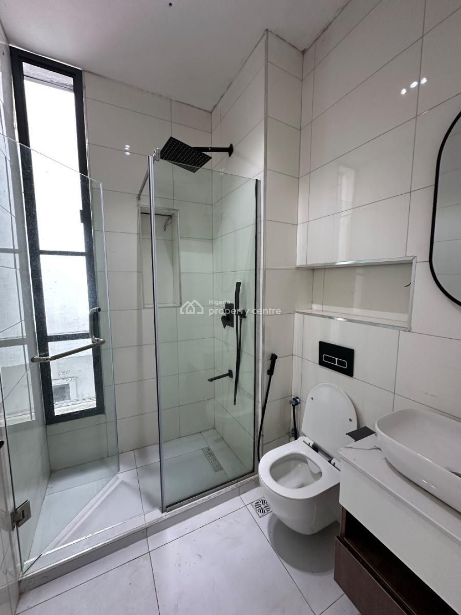 Cozy 2 Bedroom Apartment with Swimming Pool & Gym, Ologolo, Lekki, Lagos, Flat / Apartment for Sale