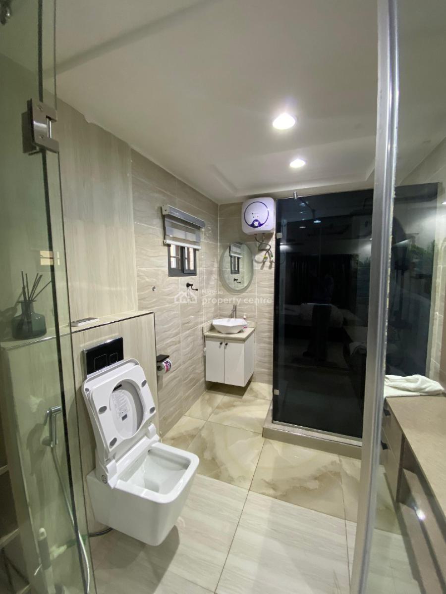 Luxury 3 Bedroom Furnished Apartment, Adekunle, Yaba, Lagos, Flat / Apartment Short Let