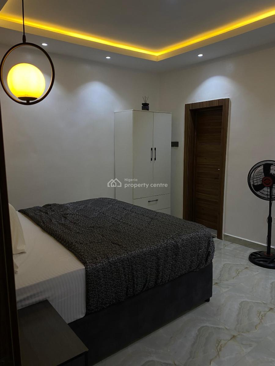 Luxury 3 Bedroom Furnished Apartment, Adekunle, Yaba, Lagos, Flat / Apartment Short Let