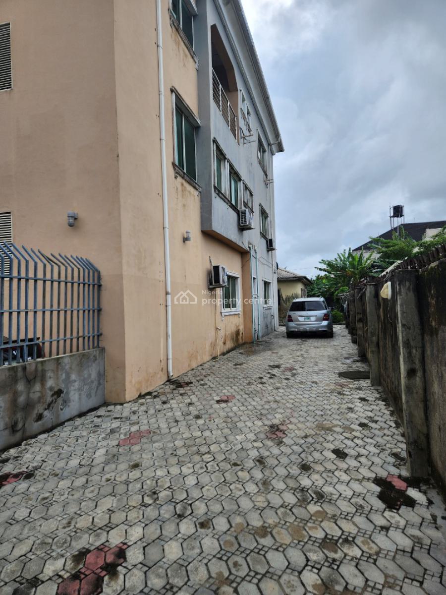 a Block of 3 & 1 Bedroom Flats Ensuite & a Fully Detached Bungalow, Casia Estate, Lekki-epe Expressway Lagos, Abijo, Lekki, Lagos, Block of Flats for Sale