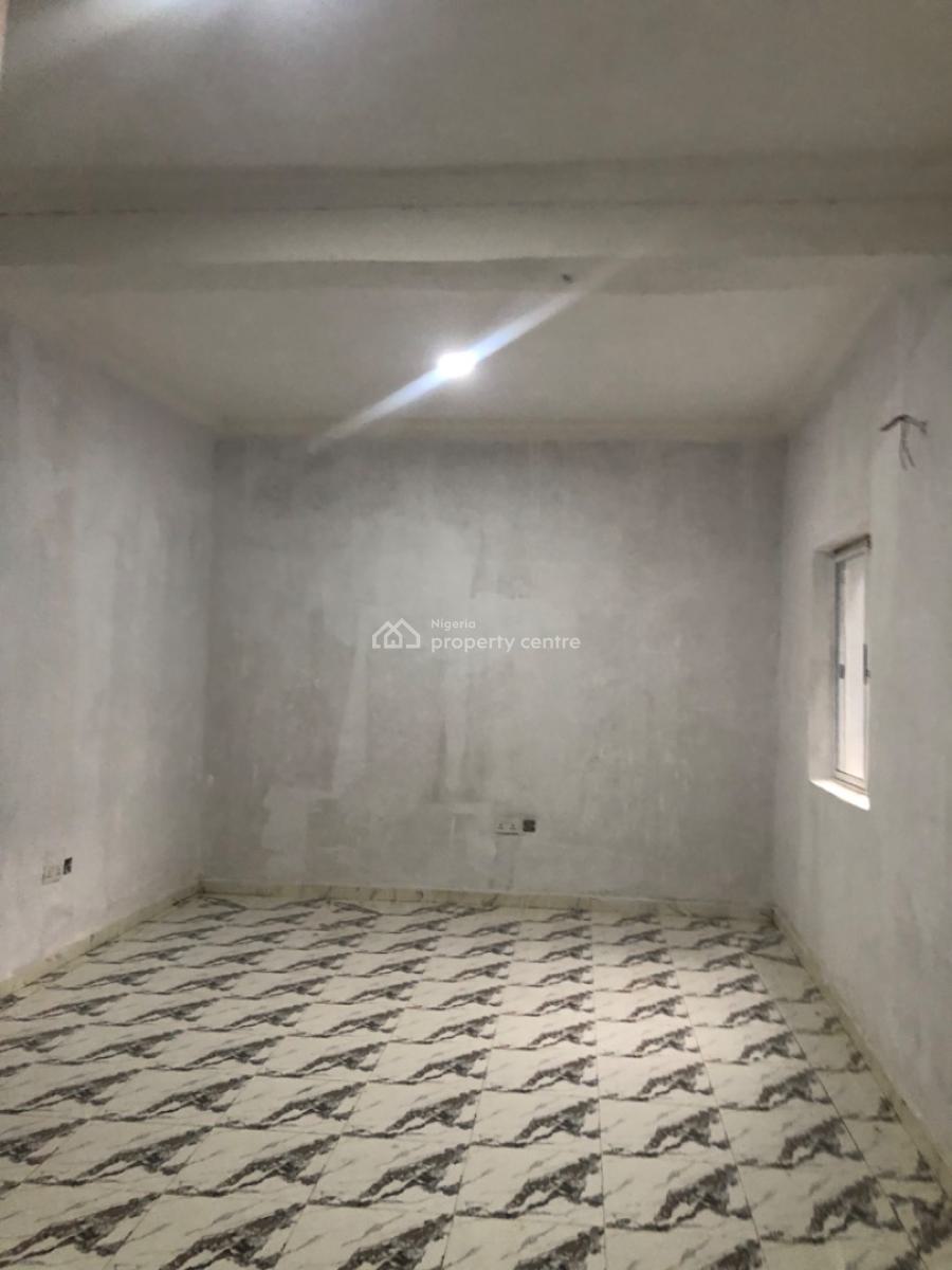 Newly Built Spacious 2 Bedroom, Adekunle, Yaba, Lagos, Flat / Apartment for Rent