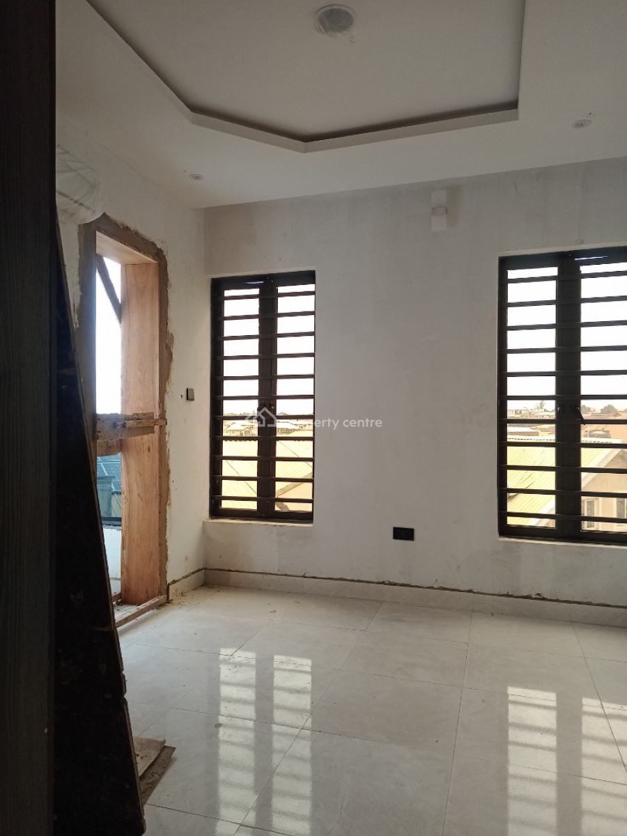 Luxury Built 5 Bedroom Fully Detached House with Bq, Gra Phase 2, Magodo, Lagos, Detached Duplex for Sale