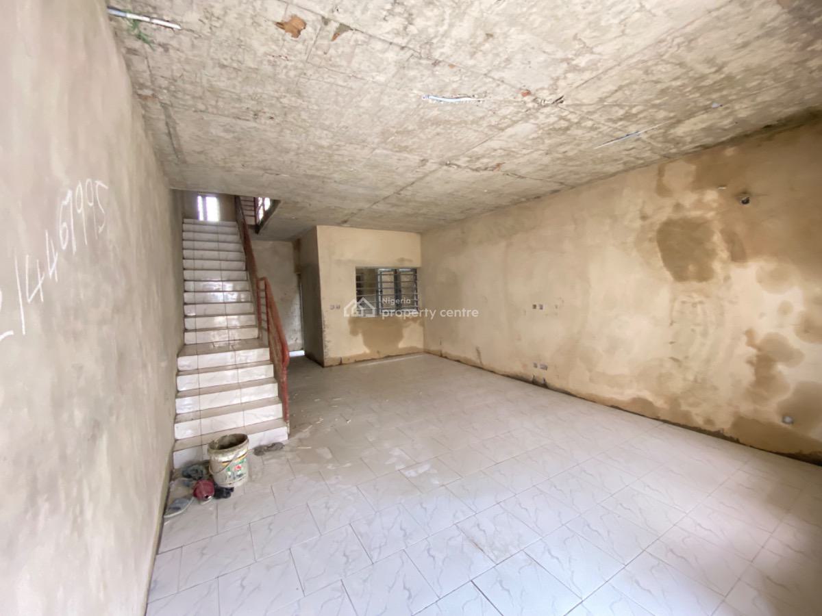 Modern 4 Bedroom Terrace Duplex  Available in Fully Serviced Estate, Chevron Toll Gate, Lekki, Lagos, Terraced Duplex for Sale