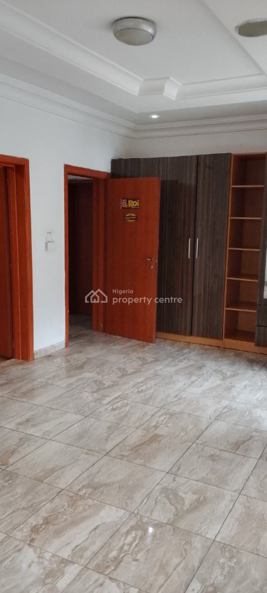 a Spacious Master Bedroom, Chevron Drive, Chevy View Estate, Chevron, Lekki, Lagos, Self Contain (single Rooms) for Rent