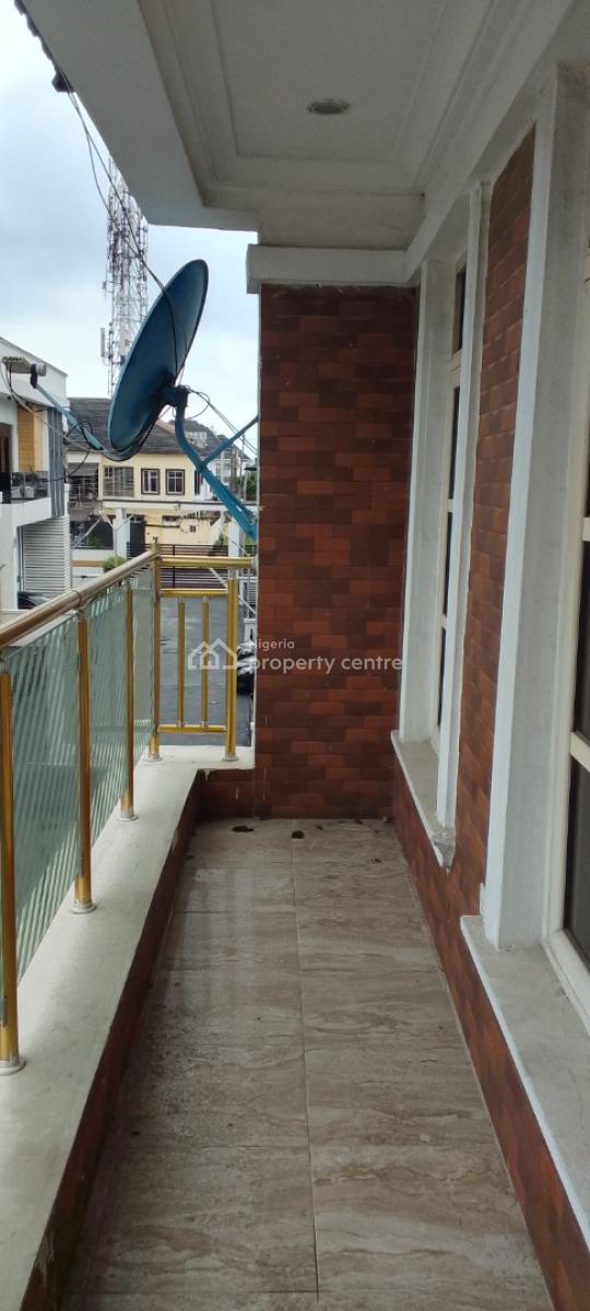 a Spacious Master Bedroom, Chevron Drive, Chevy View Estate, Chevron, Lekki, Lagos, Self Contain (single Rooms) for Rent