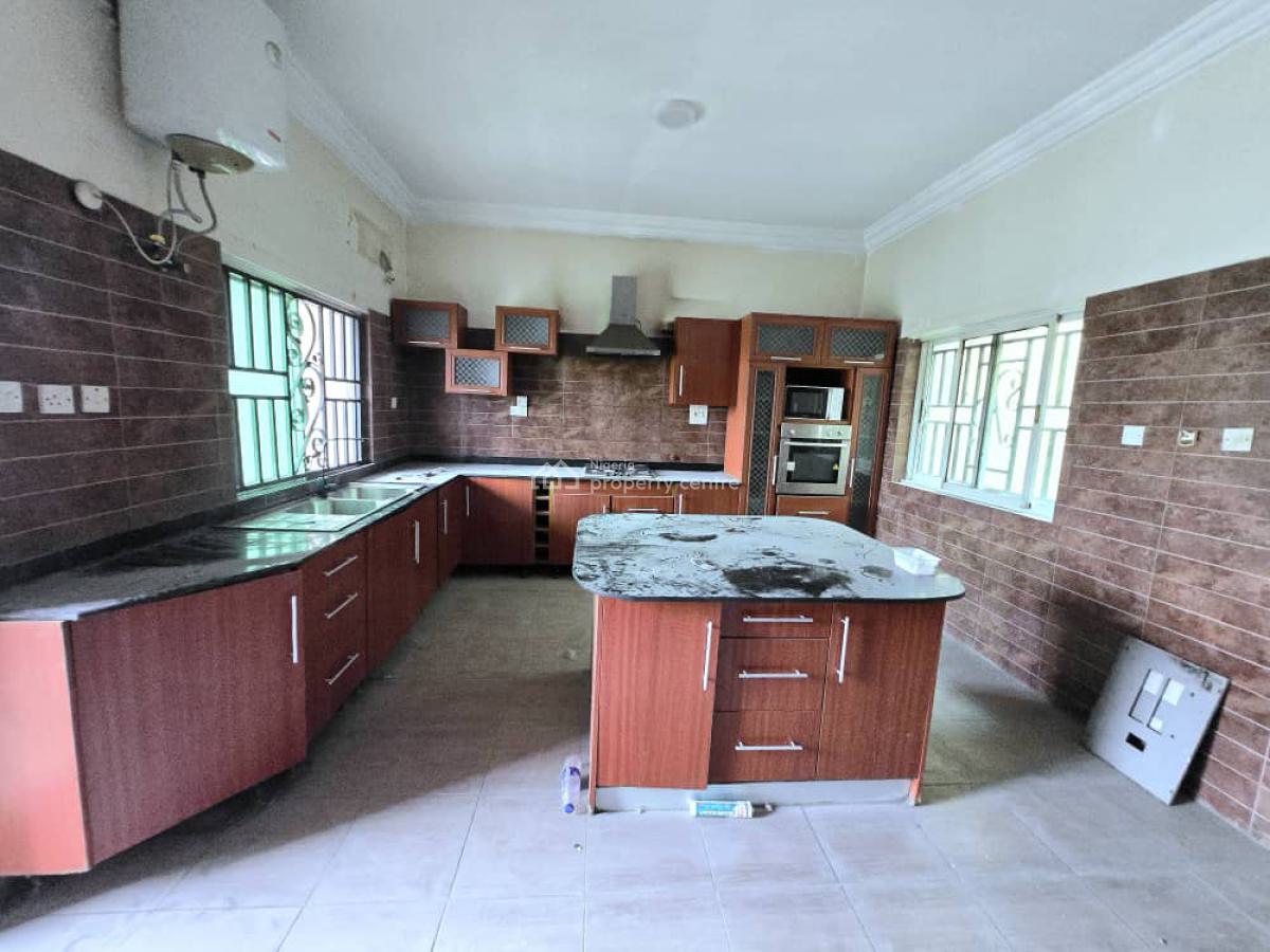 Self Service 3 Bedroom Apartment with a Room Staff Quarter, Lekki Phase 1, Lekki, Lagos, Flat / Apartment for Rent