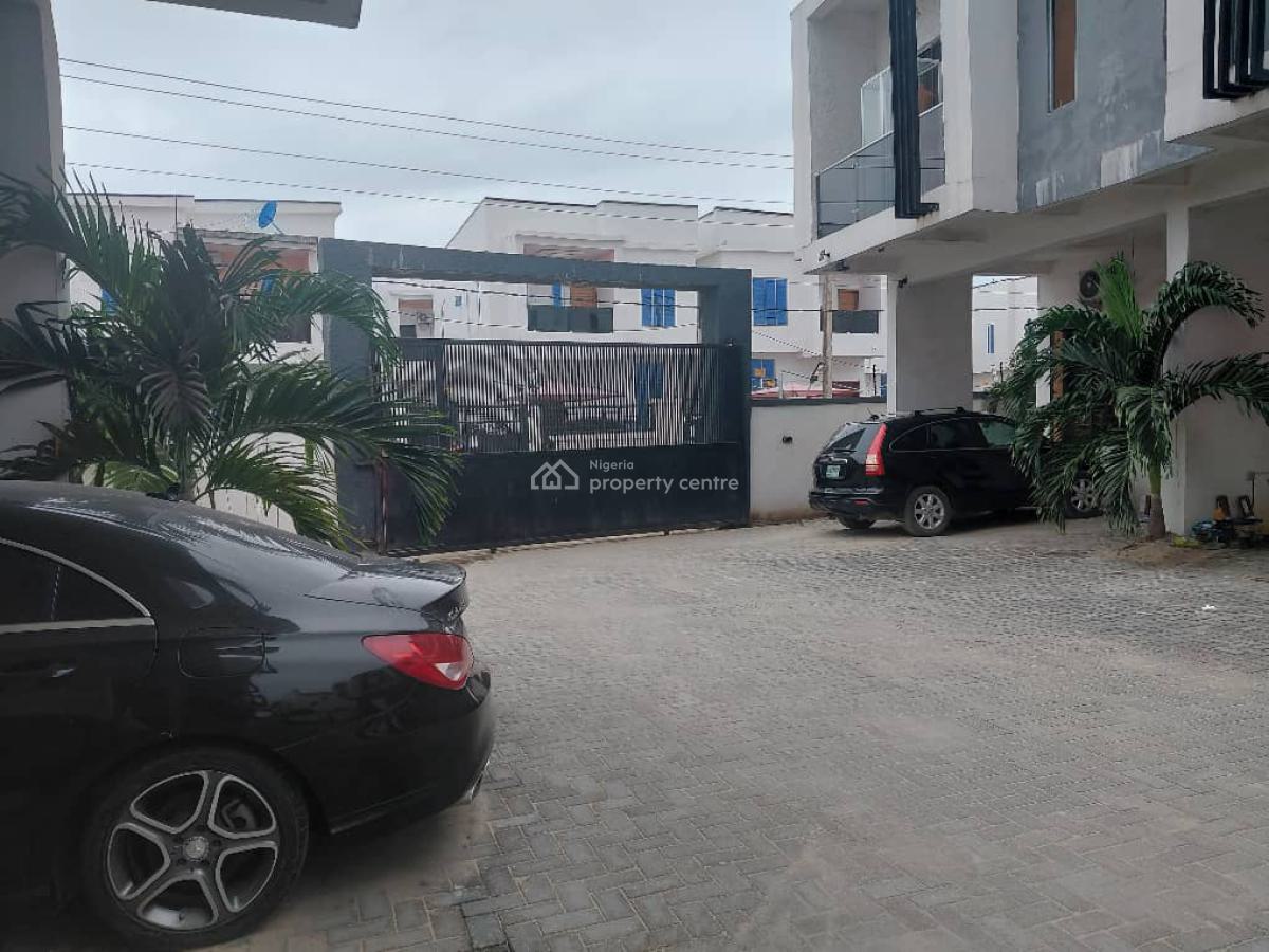 Distress 3 Bedroom Terrace Duplex, General Paint, Close to Lekki Gardens Phase 4, Ajah, Lagos, Terraced Duplex for Sale