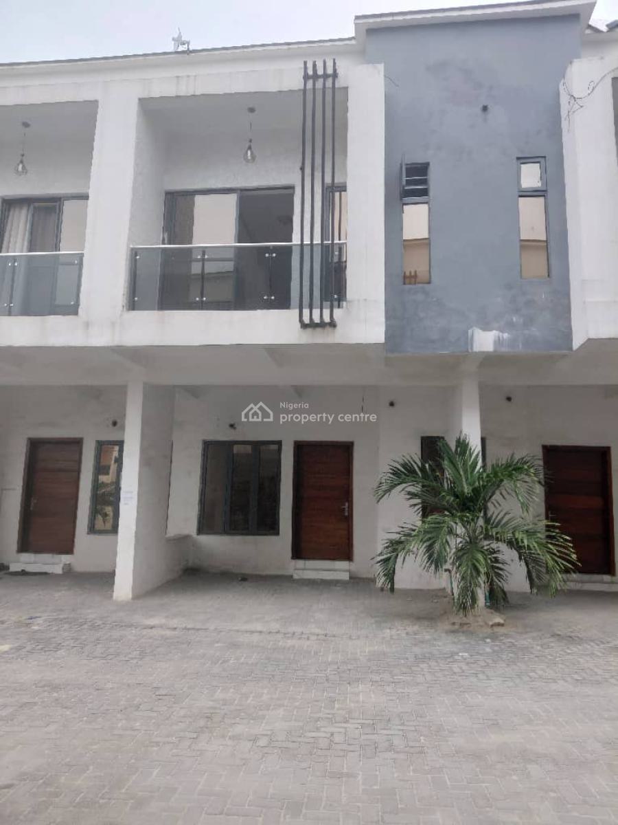 Distress 3 Bedroom Terrace Duplex, General Paint, Close to Lekki Gardens Phase 4, Ajah, Lagos, Terraced Duplex for Sale