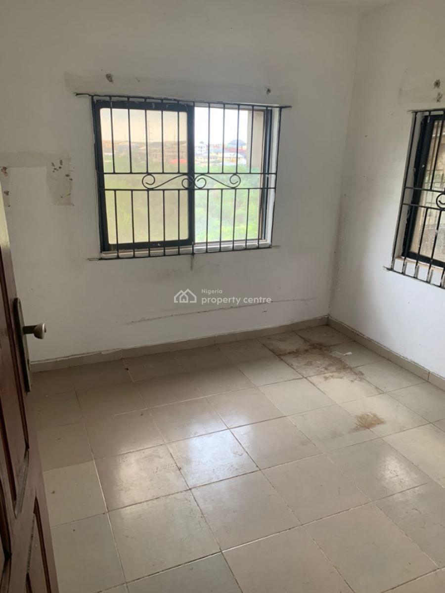 Renovated 2 Bedroom Apartment, Gra Phase 1, Magodo, Lagos, Flat / Apartment for Rent