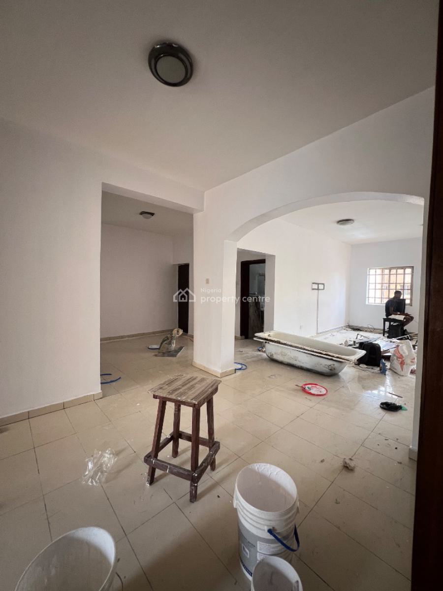 Well Maintained Three Bedroom Apartment, Osapa, Lekki, Lagos, Flat / Apartment for Rent