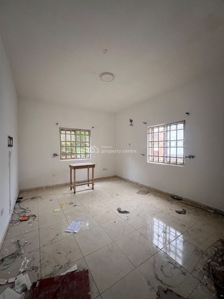 Well Maintained Three Bedroom Apartment, Osapa, Lekki, Lagos, Flat / Apartment for Rent