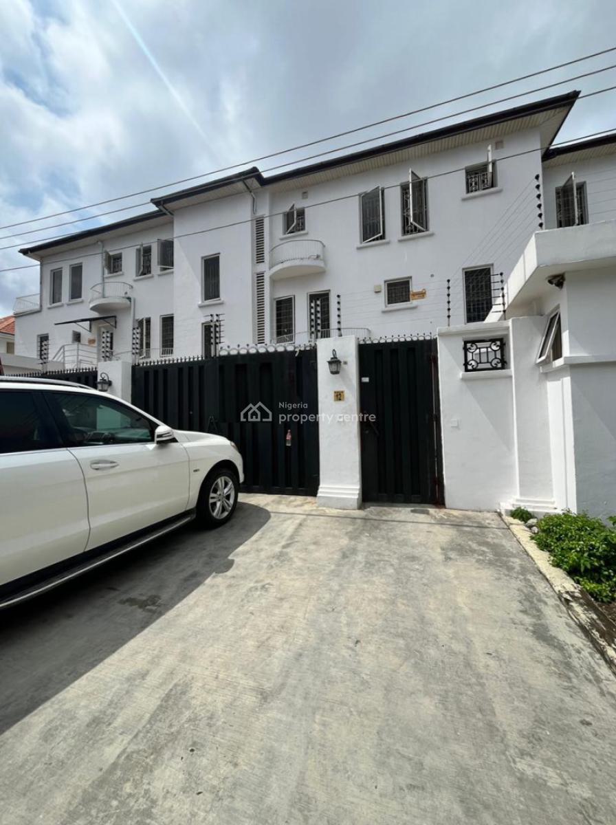 Well Built Fully Serviced 2 Bedroom Apartment, Lekki Phase 1, Lekki, Lagos, Flat / Apartment for Rent