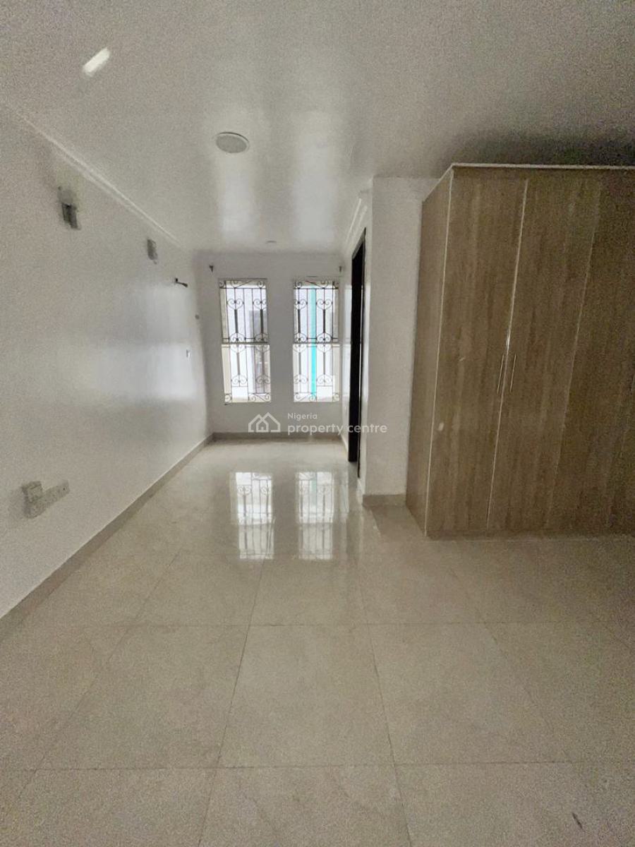 Well Built Fully Serviced 2 Bedroom Apartment, Lekki Phase 1, Lekki, Lagos, Flat / Apartment for Rent