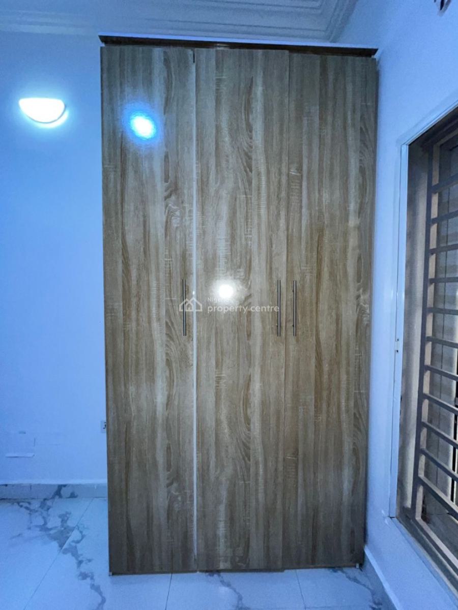 Luxury 2 Bedroom Apartment, Lekki Phase 1, Lekki, Lagos, Flat / Apartment for Rent