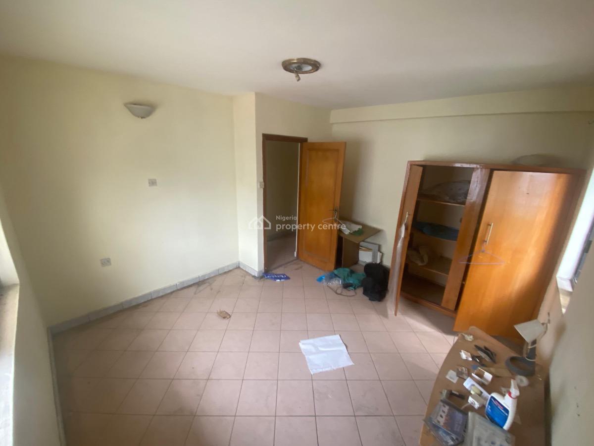 Spacious 3 Bedroom Apartment in a Secured Estate, Abacha Estate, Ikoyi, Lagos, Flat / Apartment for Rent