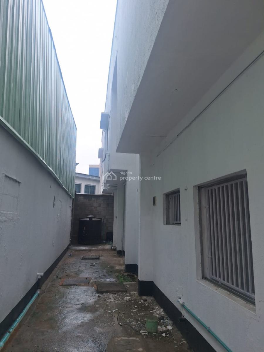 7 Rooms Commercial Property on Two (2) Floors, Victoria Island (vi), Lagos, House for Rent