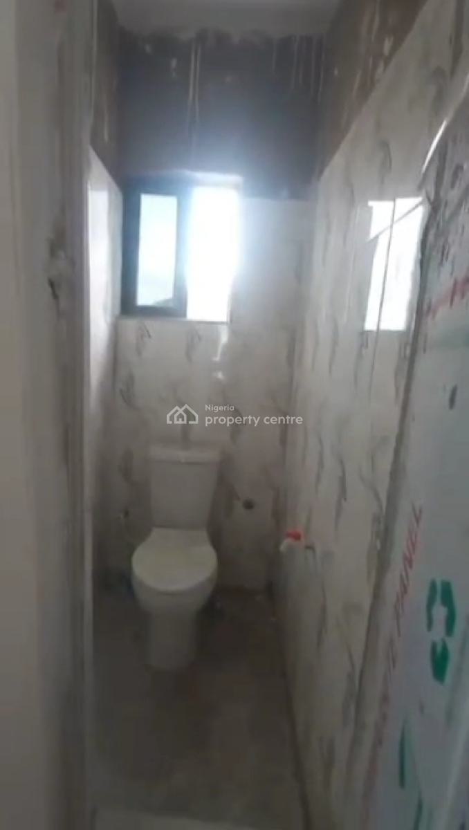 Brand New and Spacious 2-bedroom Flat, Shomolu, Lagos, Flat / Apartment for Rent